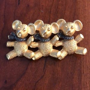 Adorable interlocking 3 little mice with signature Judith Jack marcasite scarves